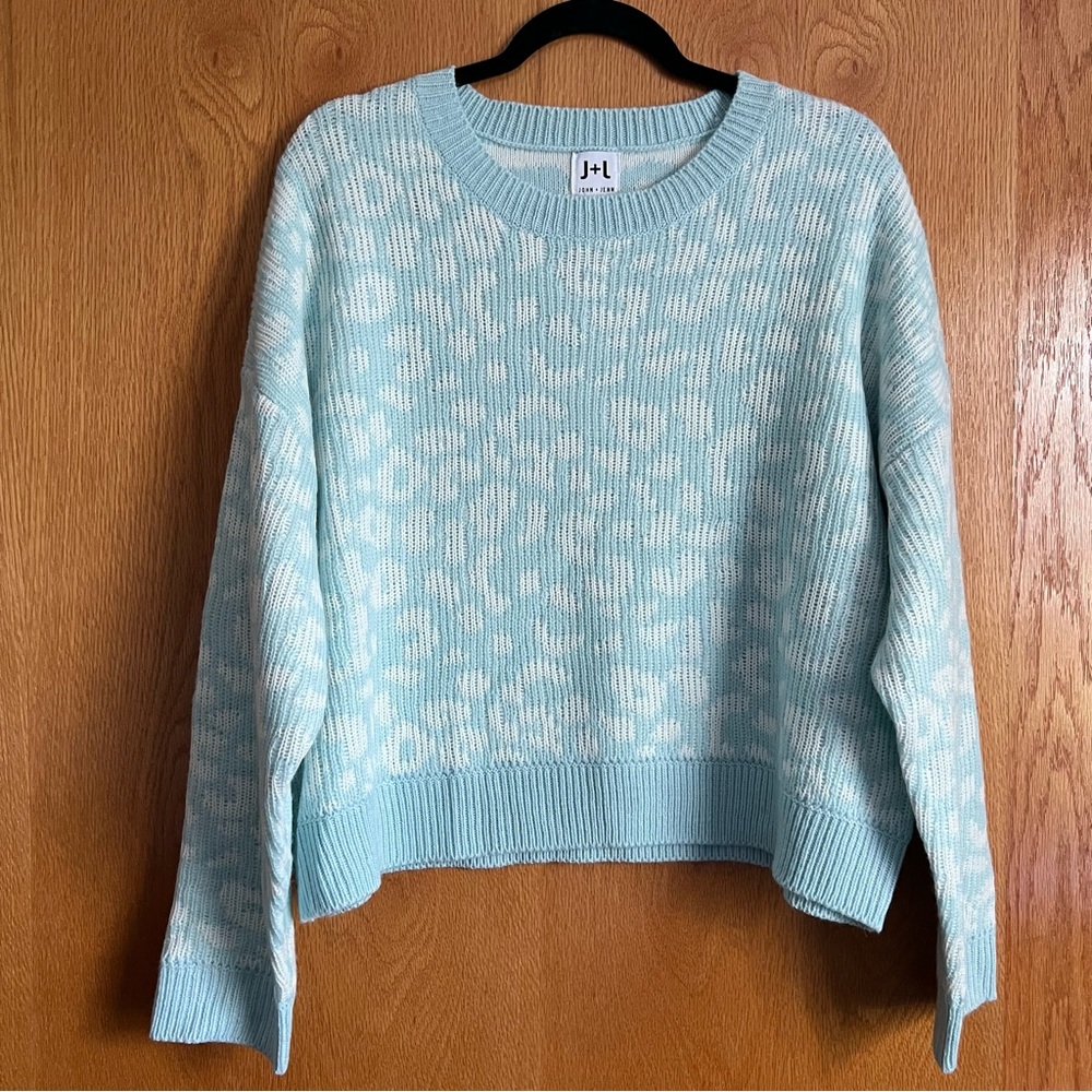 John + Jenn size large blue green leopard print sweater